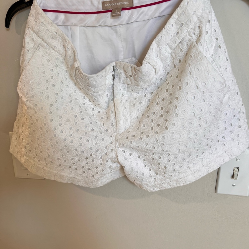 Banana Republic White Shorts Size 2